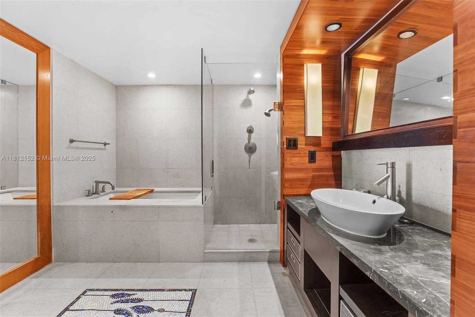 Small Image of 6801 COLLINS AVE #717 Door 703, Miami Beach Number 22