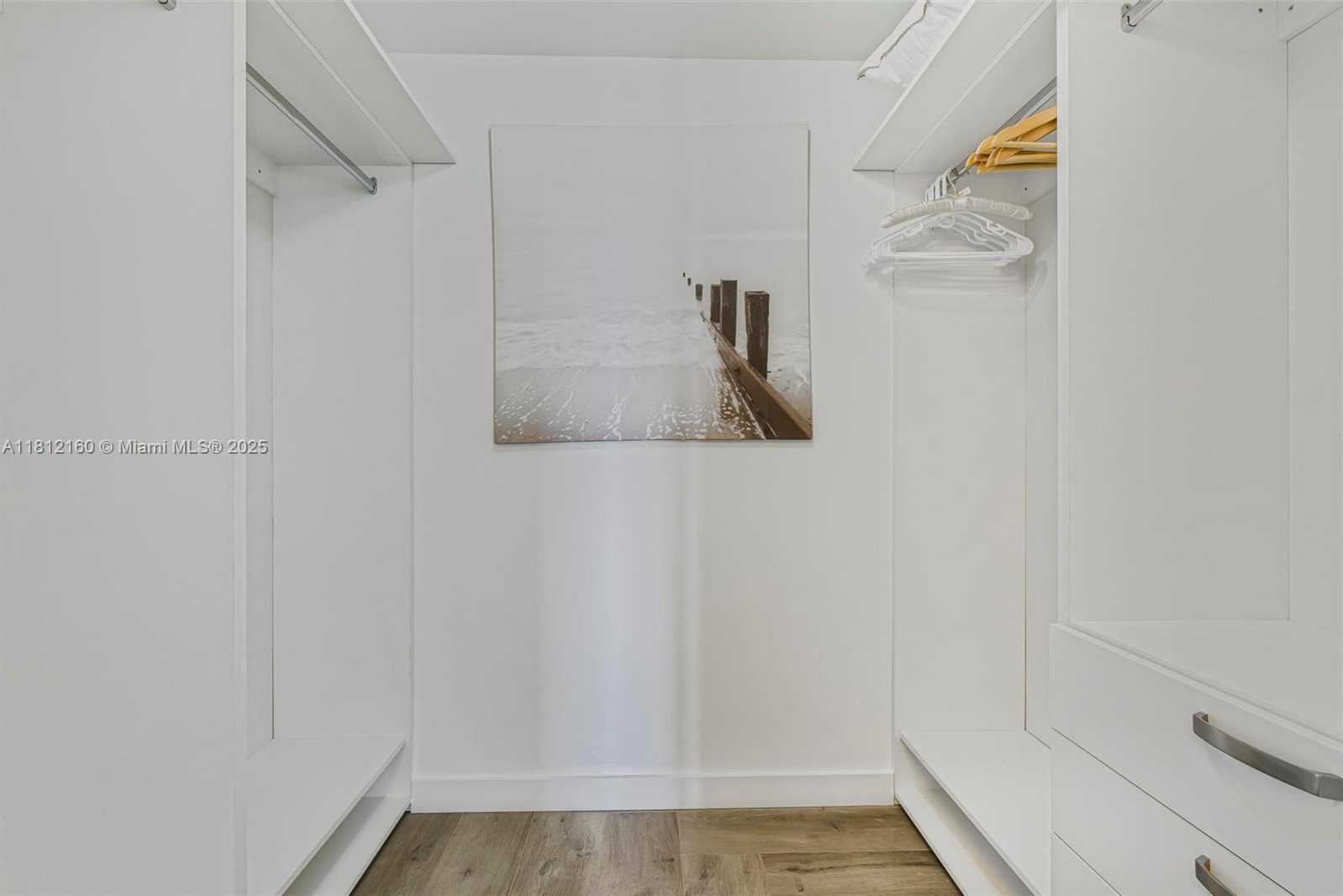 Small Image of 11111 BISCAYNE BLVD #8C, Miami Number 16
