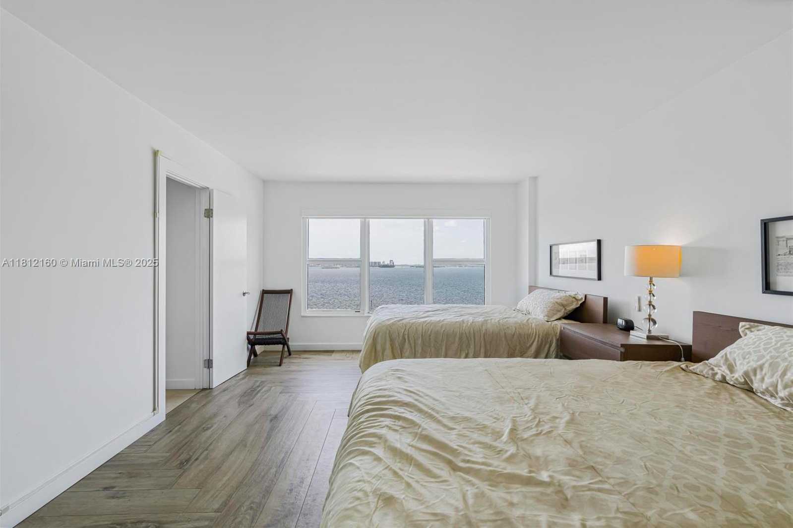 Small Image of 11111 BISCAYNE BLVD #8C, Miami Number 18