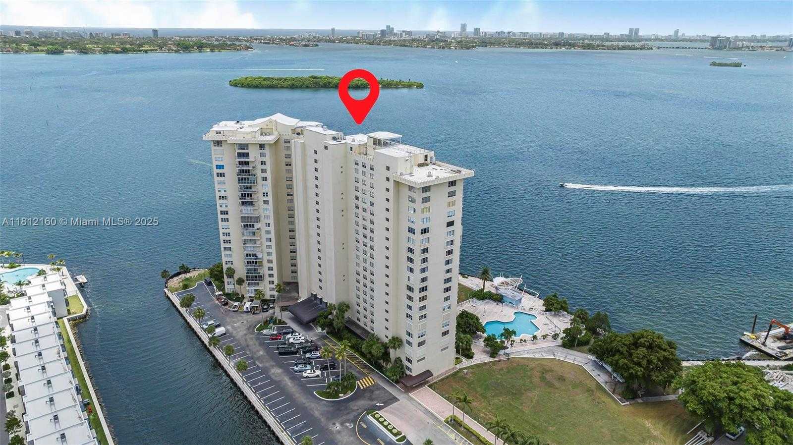 Small Image of 11111 BISCAYNE BLVD #8C, Miami Number 27