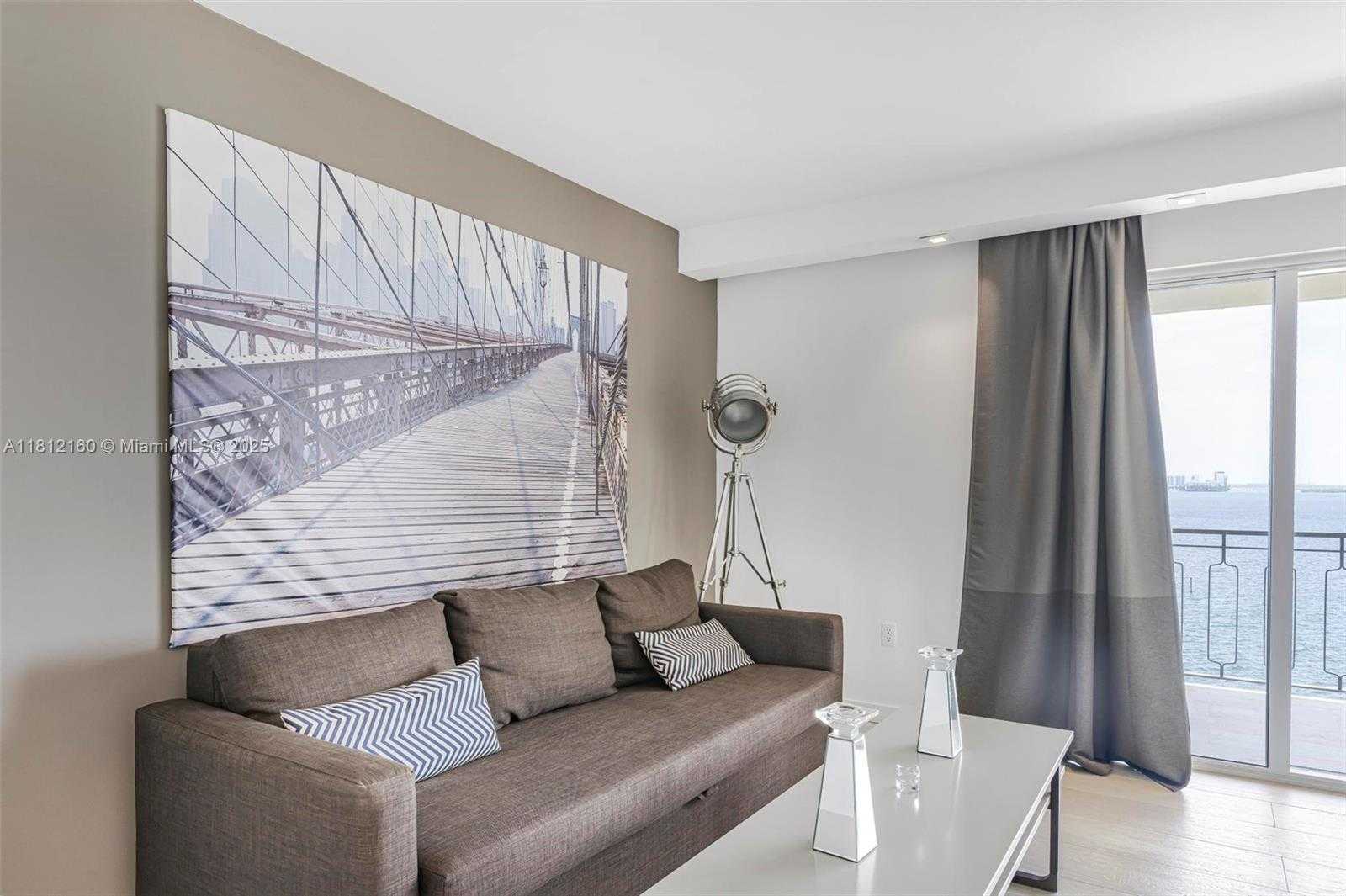 Small Image of 11111 BISCAYNE BLVD #8C, Miami Number 5