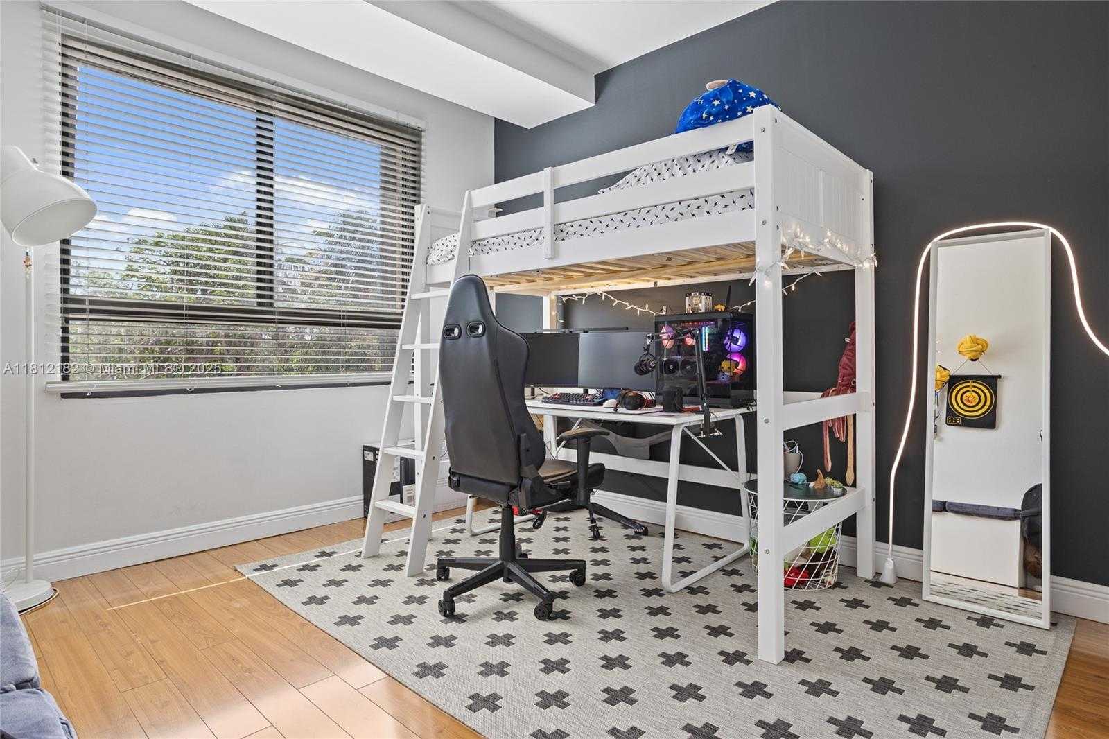 Small Image of 151 CRANDON BLVD #206, Key Biscayne Number 24