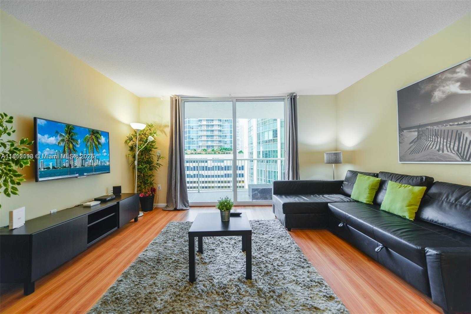 Small Image of 1200 BRICKELL BAY DR #2120, Miami Number 7