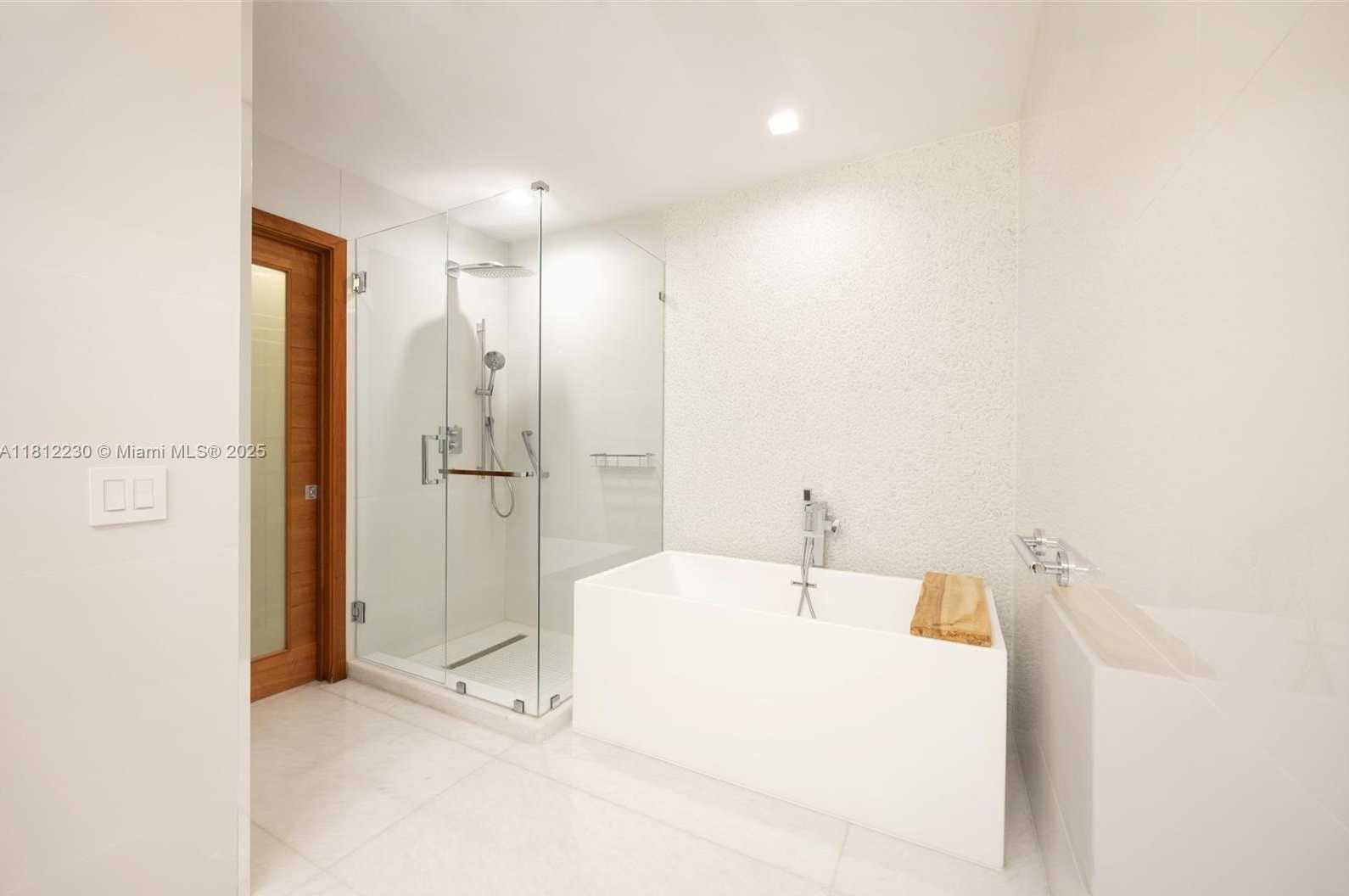 Small Image of 480 NORTH EAST 31ST ST #3802, Miami Number 18