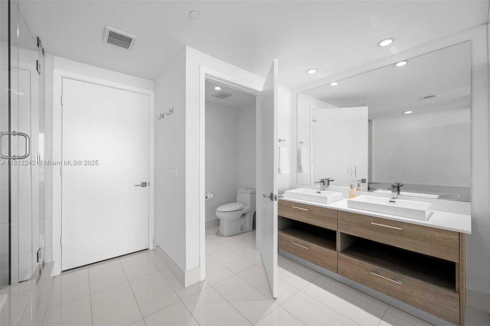Small Image of 650 NORTH EAST 32ND ST #2502, Miami Number 14