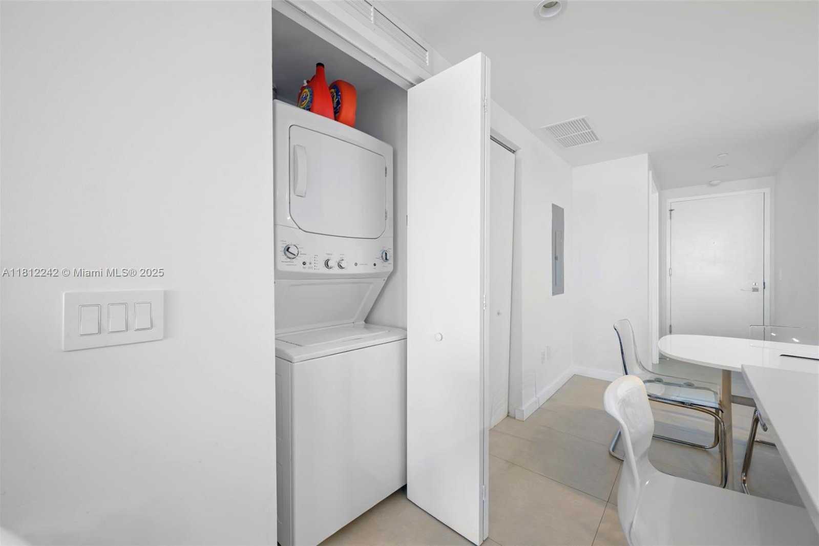Small Image of 650 NORTH EAST 32ND ST #2502, Miami Number 15