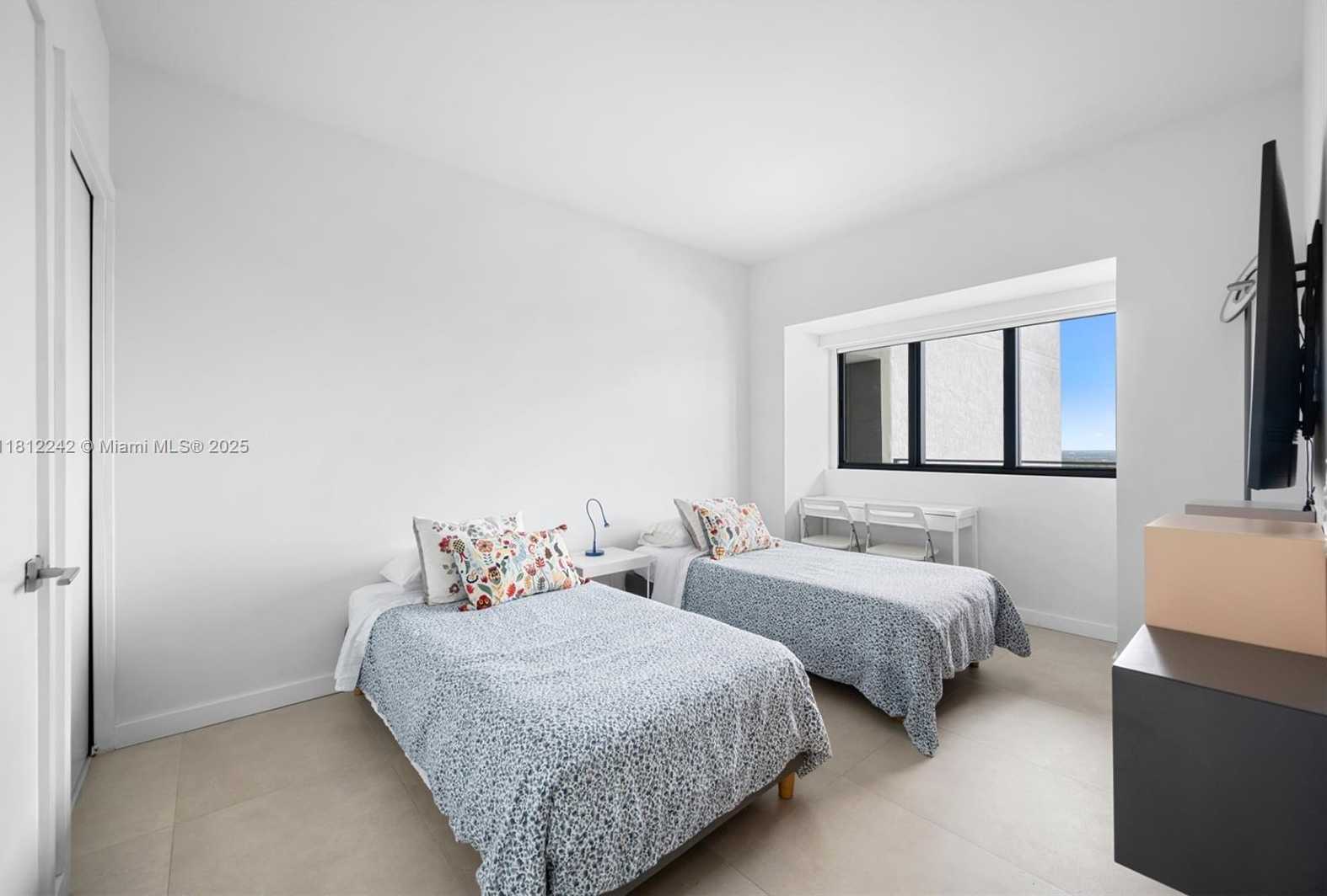 Small Image of 650 NORTH EAST 32ND ST #2502, Miami Number 18