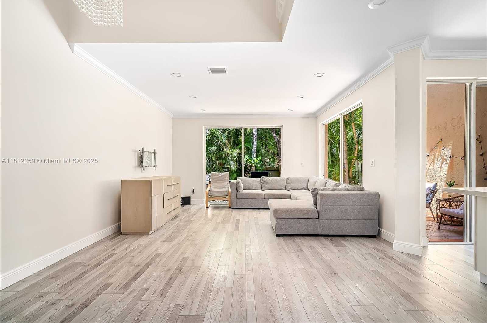 Small Image of 21024 NORTH EAST 34TH CT, Aventura Number 2