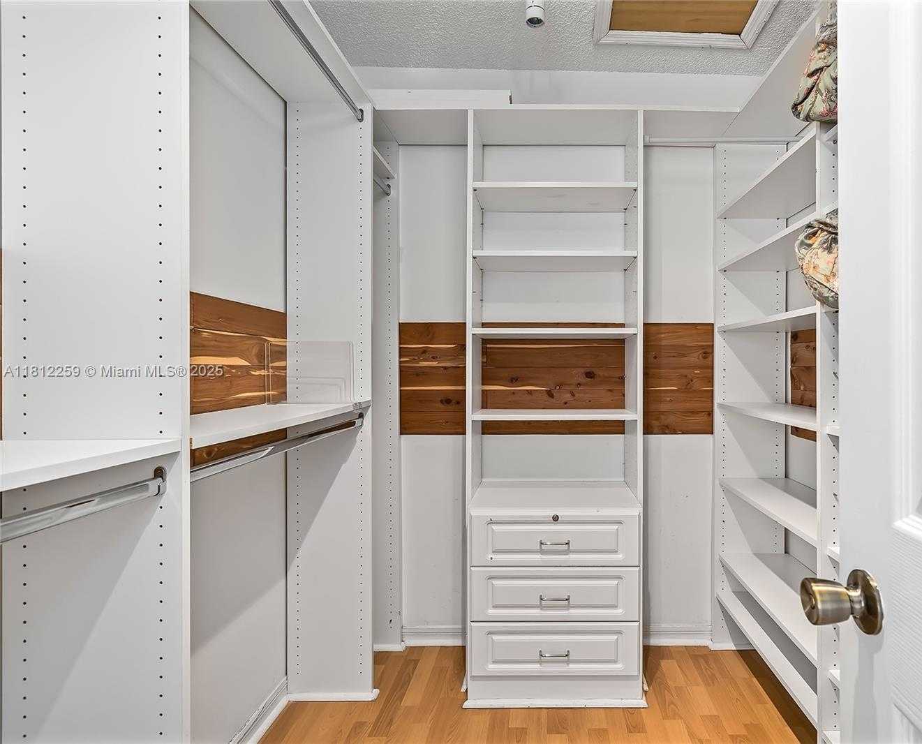 Small Image of 21024 NORTH EAST 34TH CT, Aventura Number 20