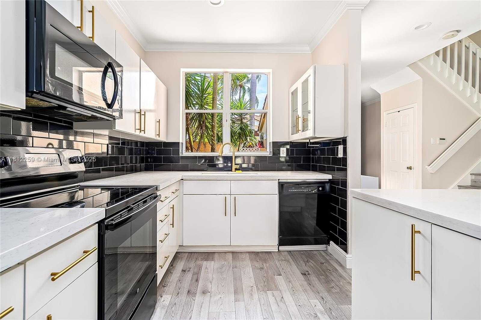 Small Image of 21024 NORTH EAST 34TH CT, Aventura Number 6