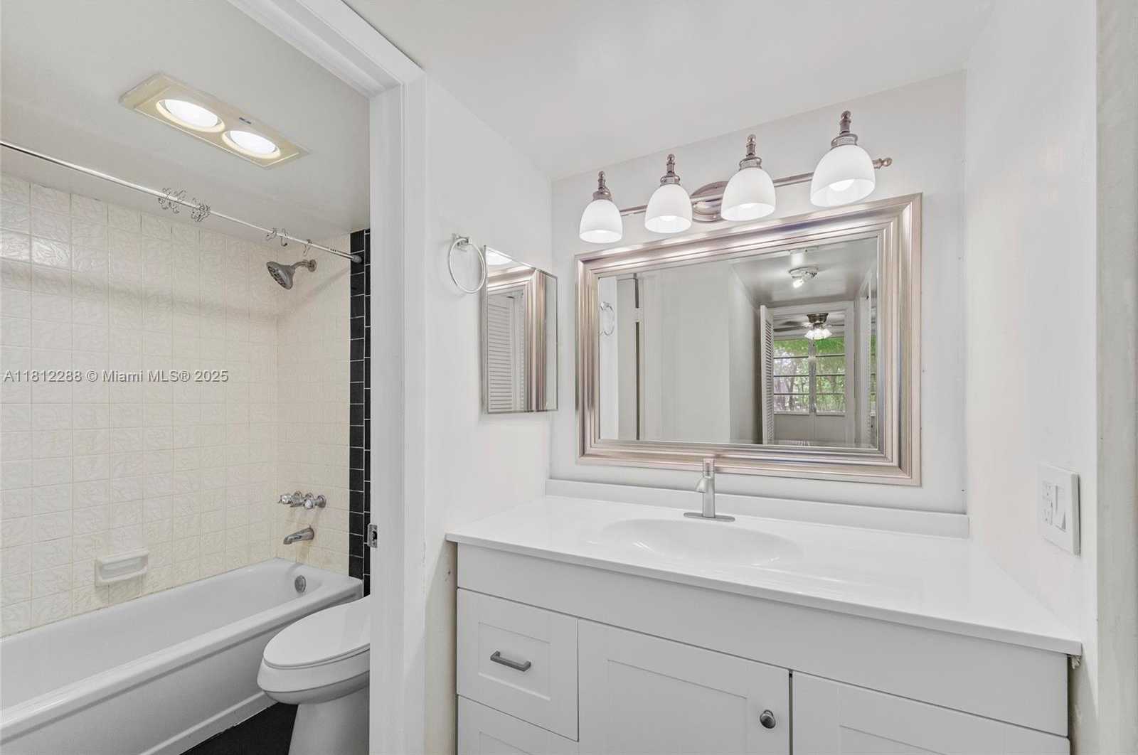 Small Image of 3253 FOXCROFT RD #G312, Miramar Number 16