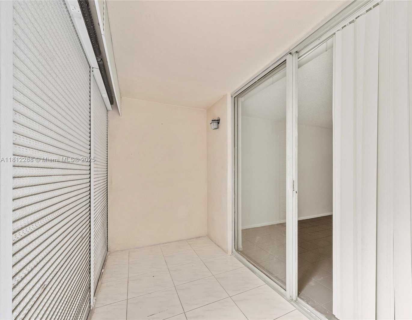 Small Image of 3253 FOXCROFT RD #G312, Miramar Number 24