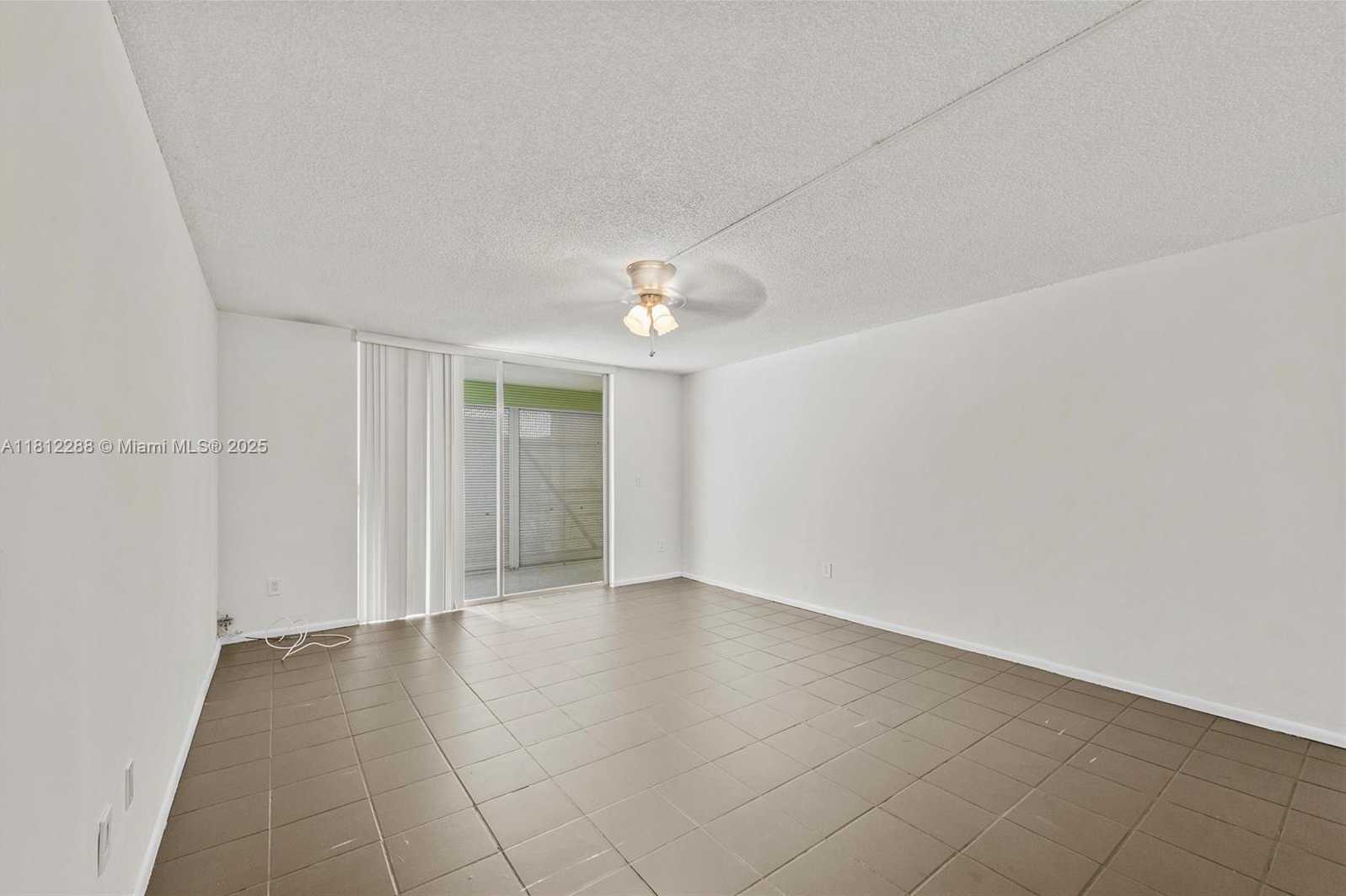 Small Image of 3253 FOXCROFT RD #G312, Miramar Number 29
