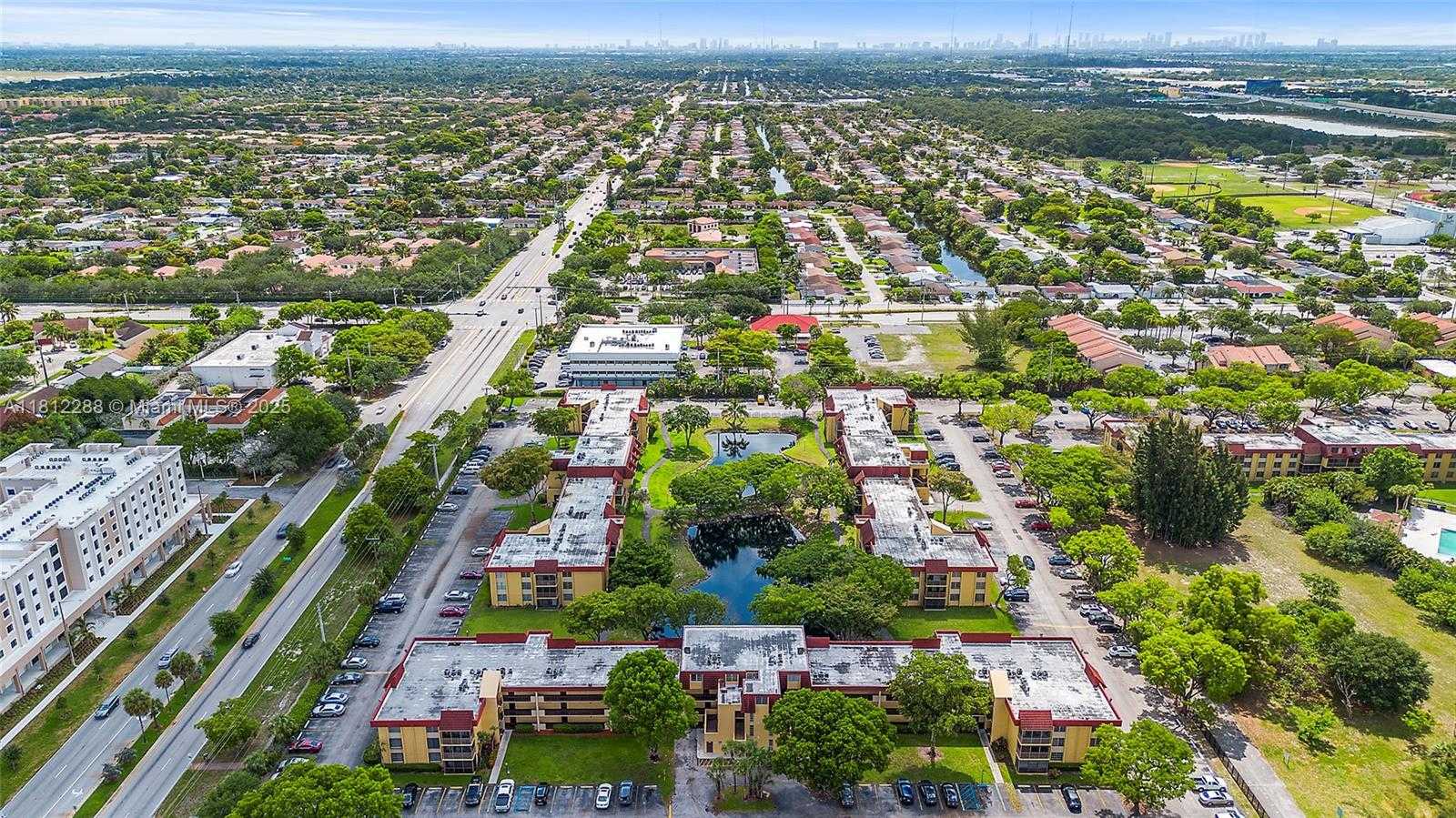 Small Image of 3253 FOXCROFT RD #G312, Miramar Number 5