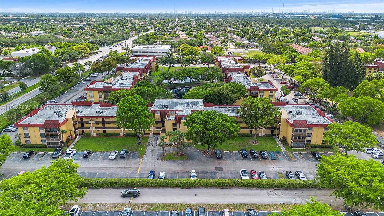 Small Image of 3253 FOXCROFT RD #G312, Miramar Number 7