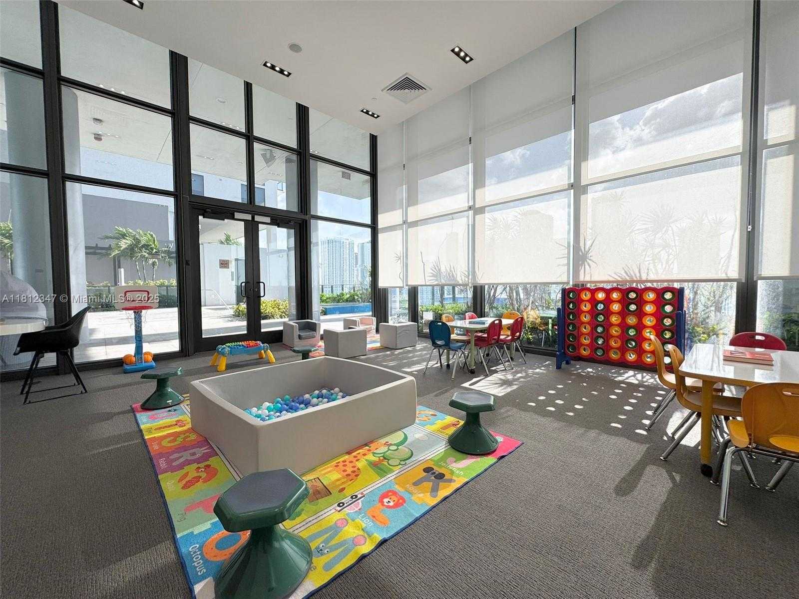 Small Image of 1600 NORTH EAST 1ST AVE #2917, Miami Number 23