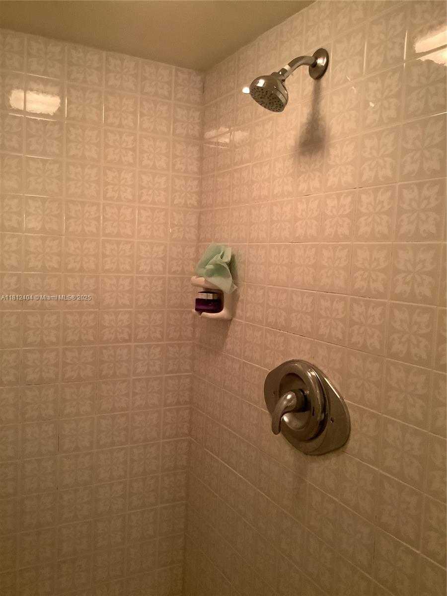 Small Image of 1865 SOUTH OCEAN DR #10D, Hallandale Beach Number 12