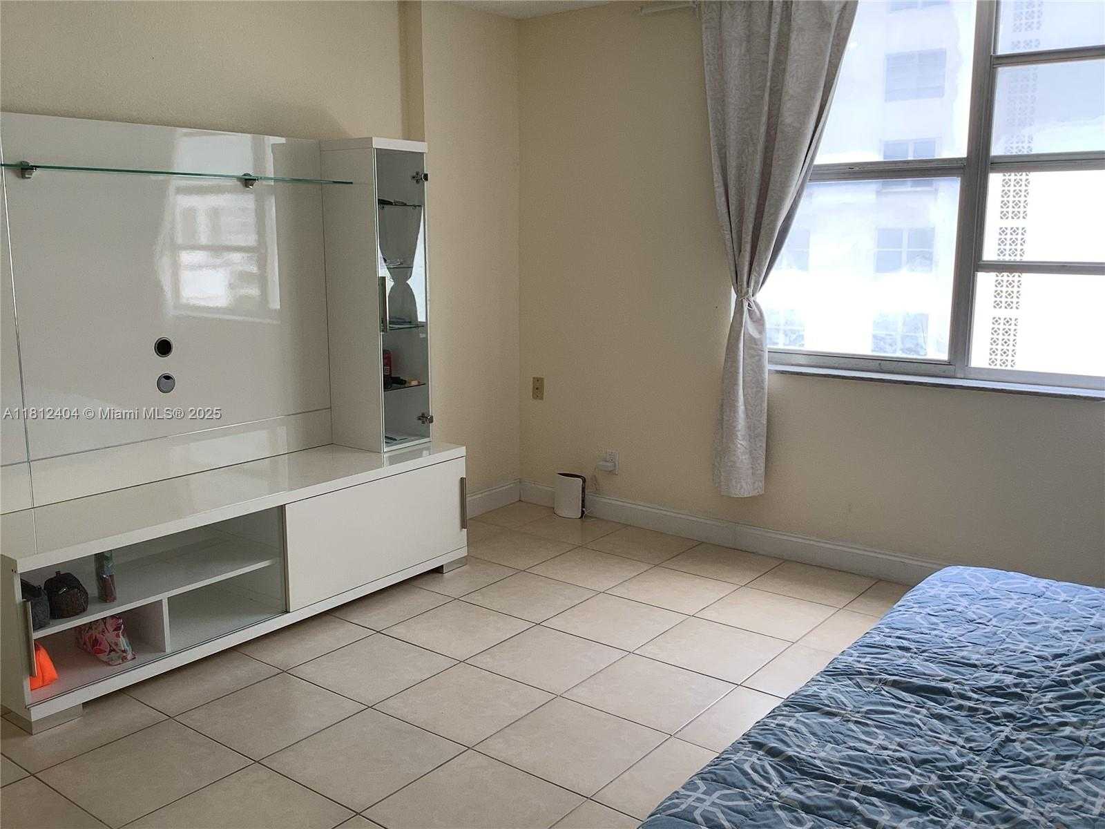 Small Image of 1865 SOUTH OCEAN DR #10D, Hallandale Beach Number 14