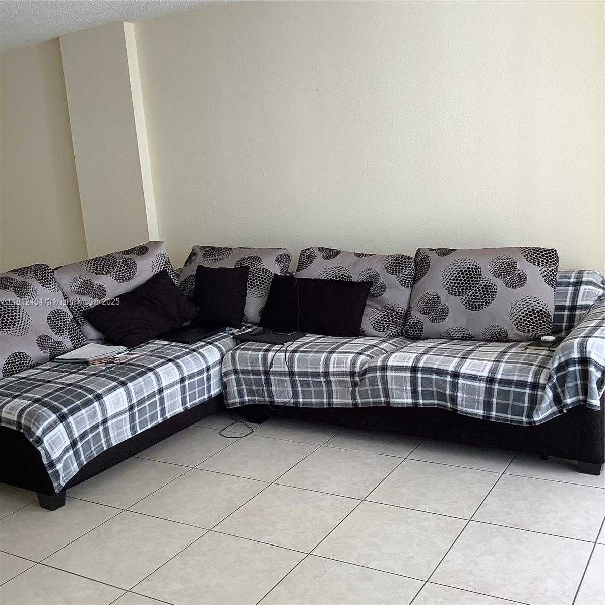 Small Image of 1865 SOUTH OCEAN DR #10D, Hallandale Beach Number 8