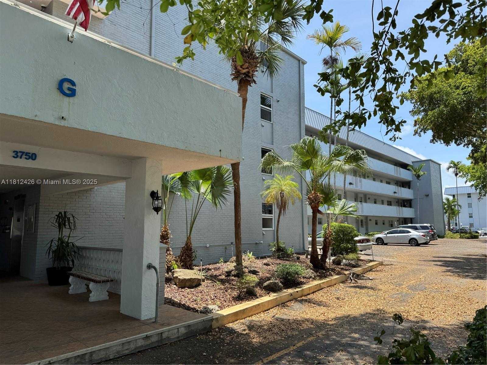 Small Image of 3750 NORTH EAST 169TH ST #106, North Miami Beach Number 2