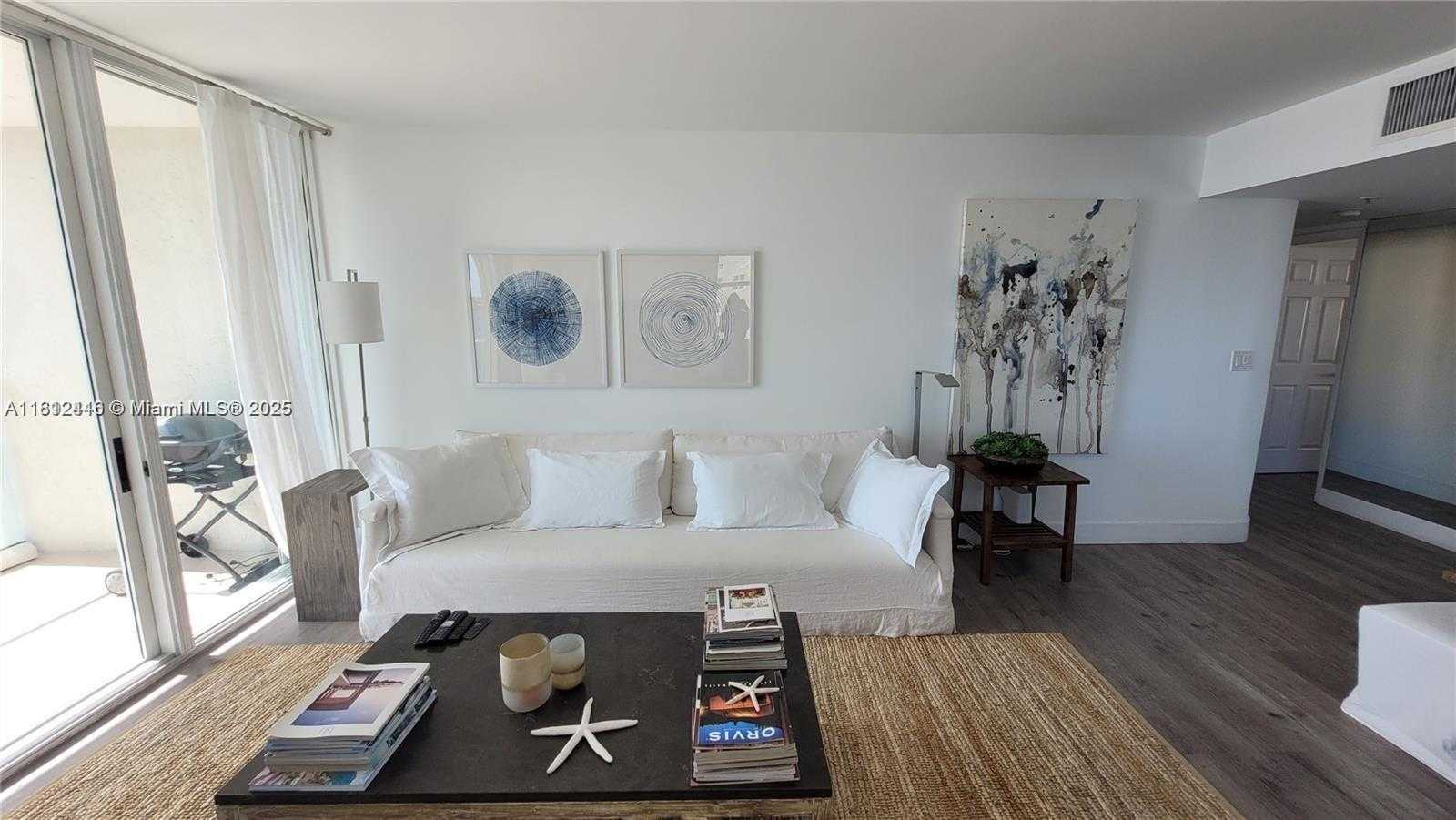 Small Image of 800 CLAUGHTON ISLAND DR #701, Miami Number 5