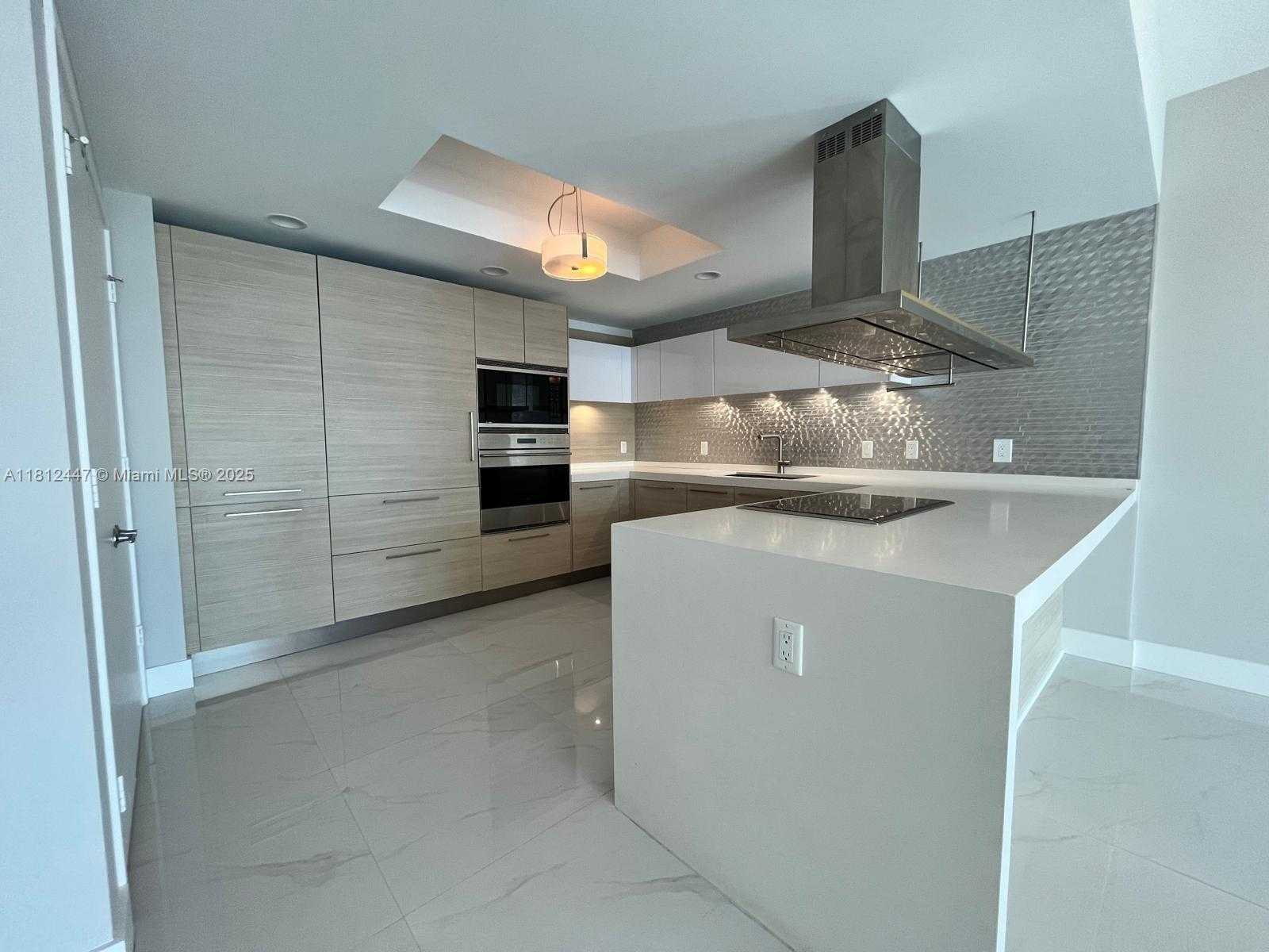 Small Image of 17301 BISCAYNE BLVD #2105, North Miami Beach Number 10