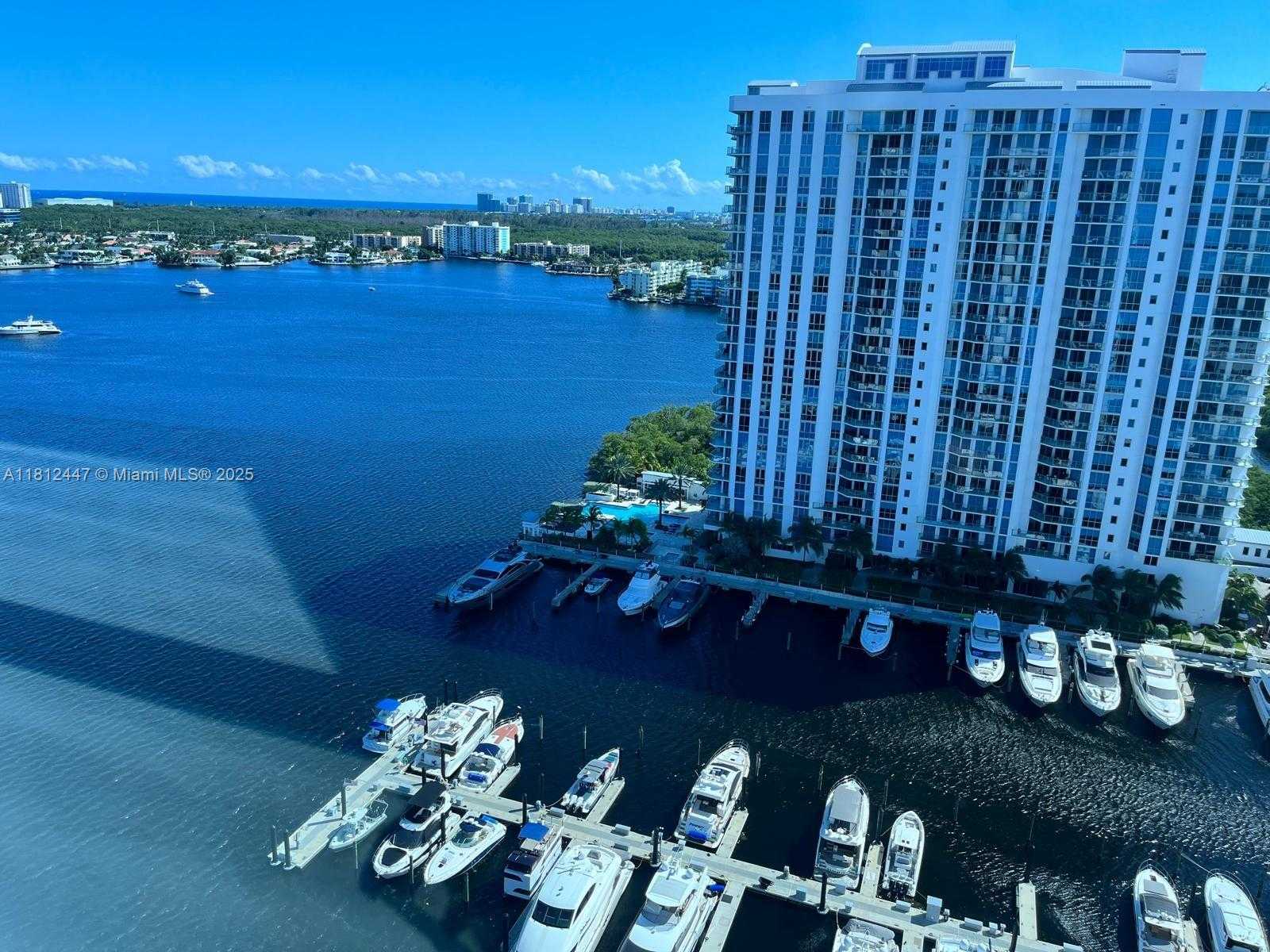 Small Image of 17301 BISCAYNE BLVD #2105, North Miami Beach Number 26