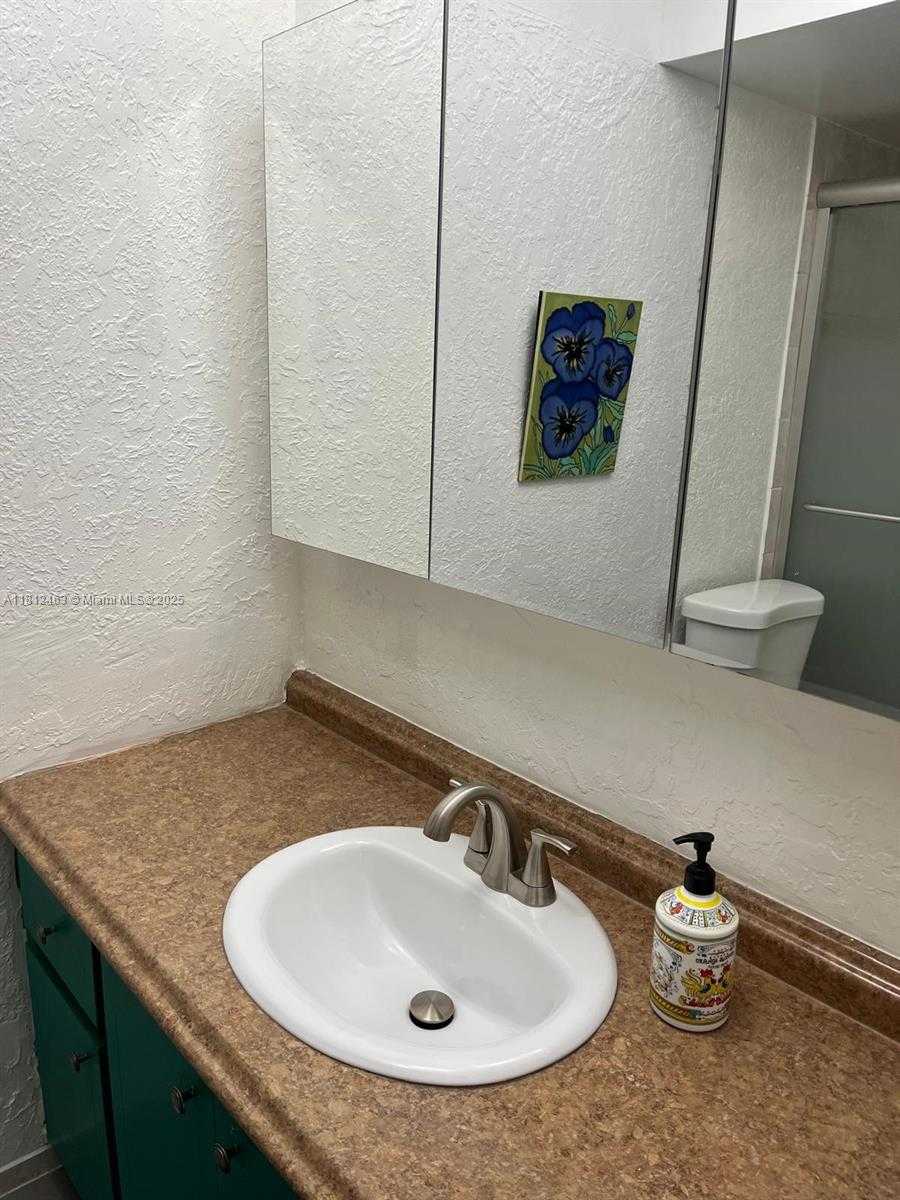 Small Image of 620 NORTH EAST 12TH AVE #107, Hallandale Beach Number 11