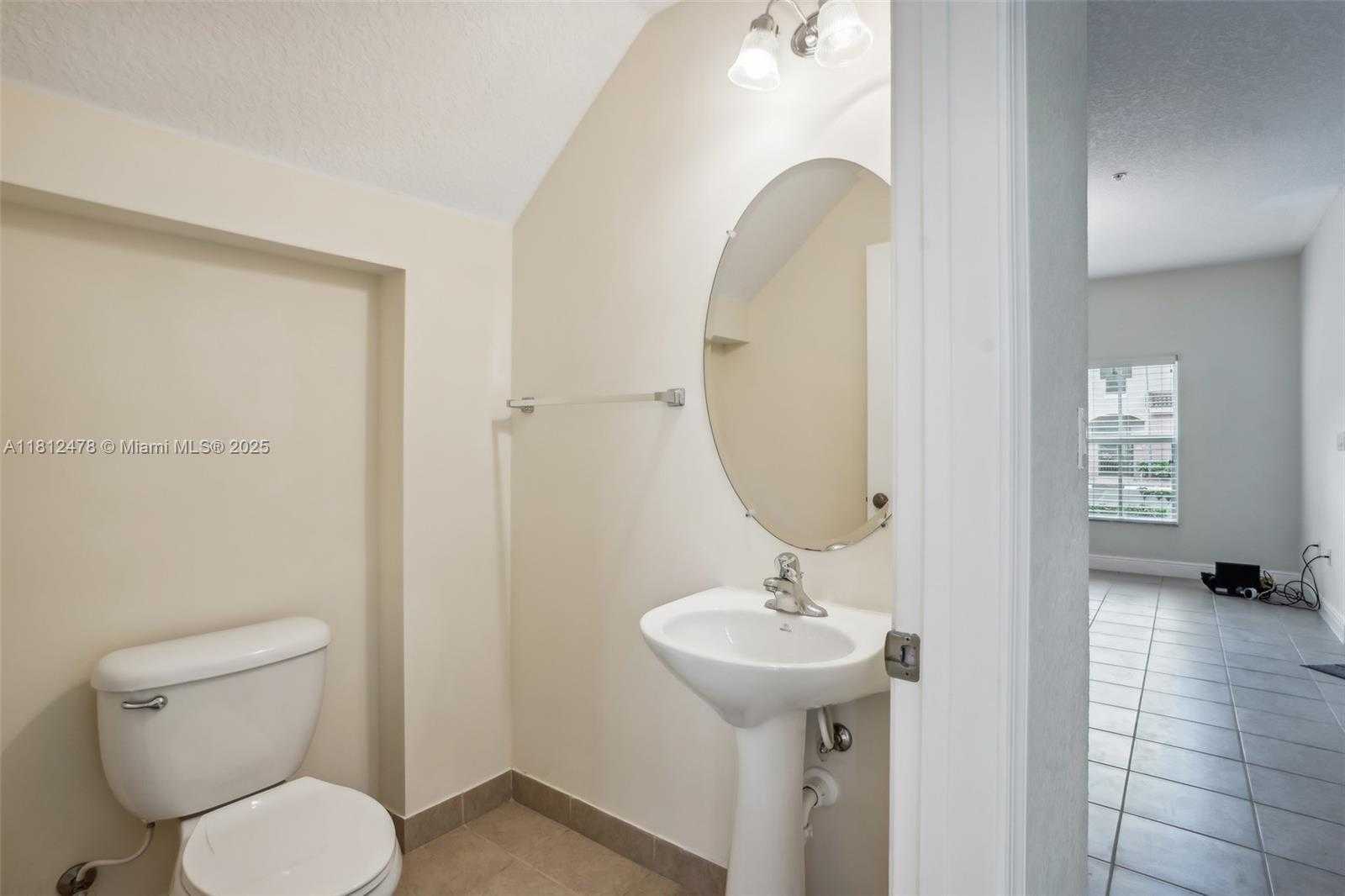 Small Image of 2851 WEST PROSPECT RD #1002, Tamarac Number 18