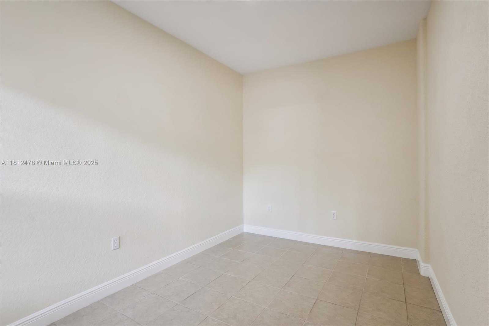 Small Image of 2851 WEST PROSPECT RD #1002, Tamarac Number 20