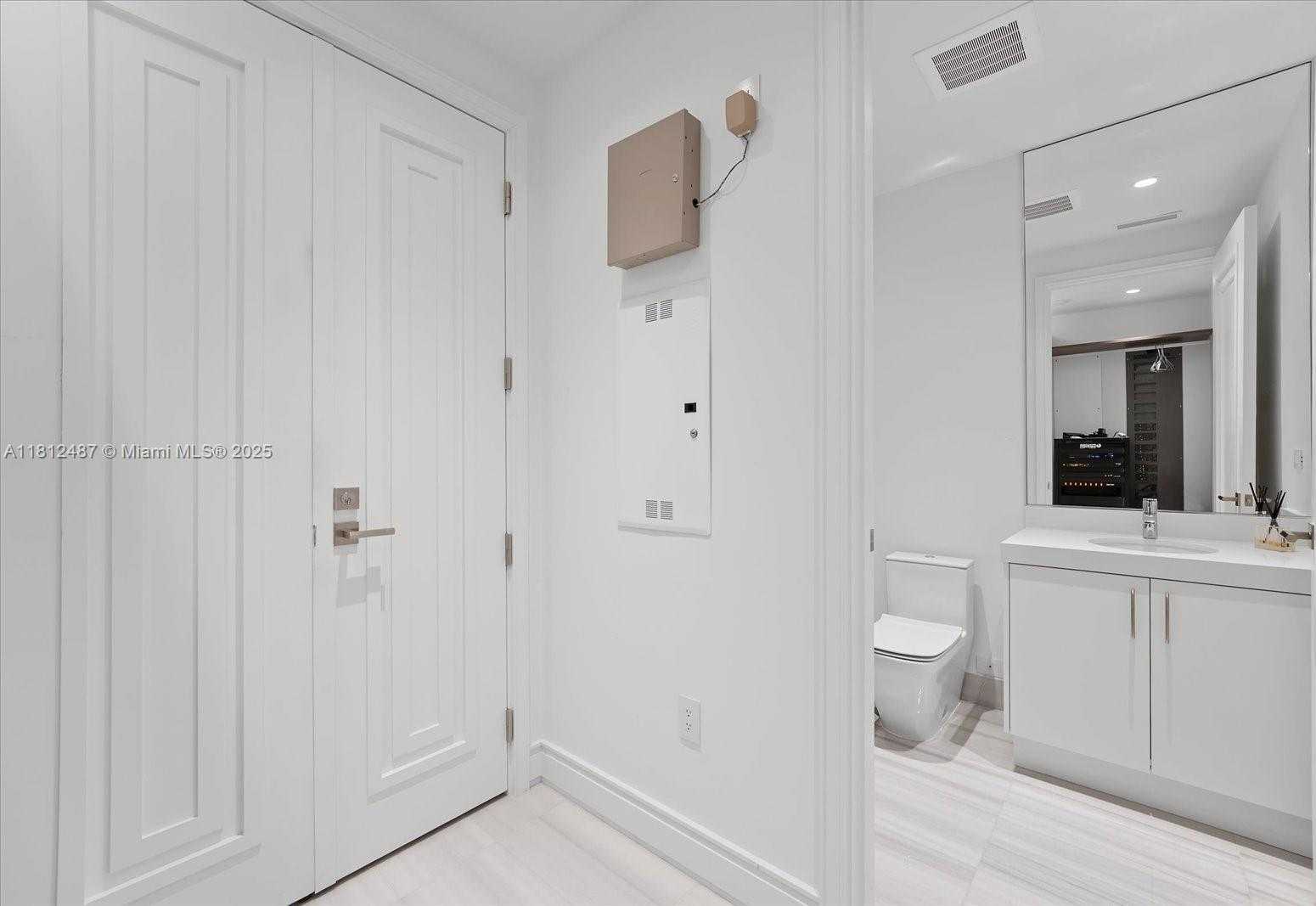 Small Image of 17901 COLLINS AVE #3004, Sunny Isles Beach Number 29