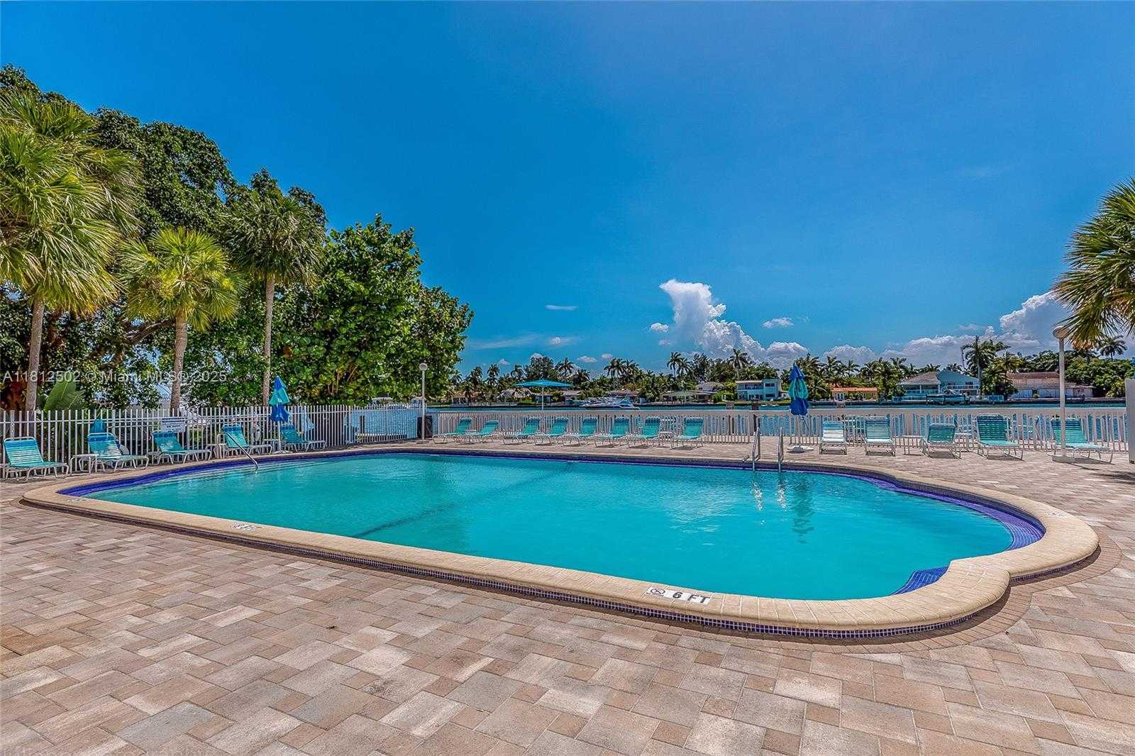 Small Image of 1455 NORTH TREASURE DR #6C, North Bay Village Number 13