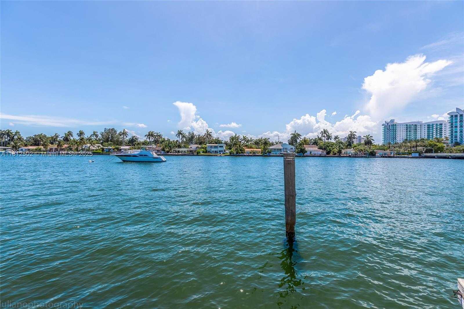 Small Image of 1455 NORTH TREASURE DR #6C, North Bay Village Number 15