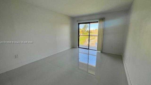 Small Image of 5200 NW 31st Ave, Fort Lauderdale, FL 33309, USA Number 10