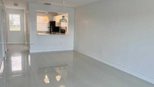 Small Image of 5200 NW 31st Ave, Fort Lauderdale, FL 33309, USA Number 11