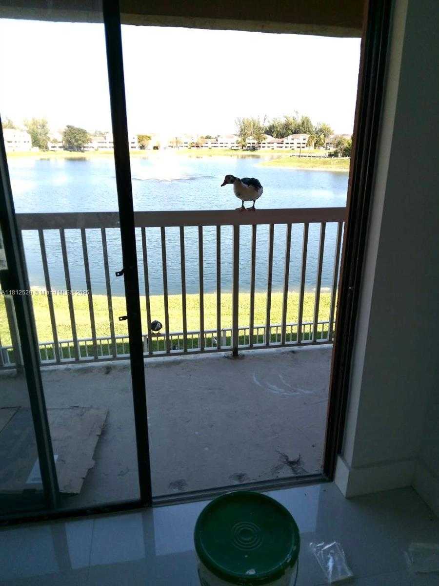 Small Image of 5200 NW 31st Ave, Fort Lauderdale, FL 33309, USA Number 18