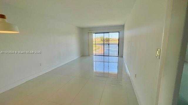 Small Image of 5200 NW 31st Ave, Fort Lauderdale, FL 33309, USA Number 7