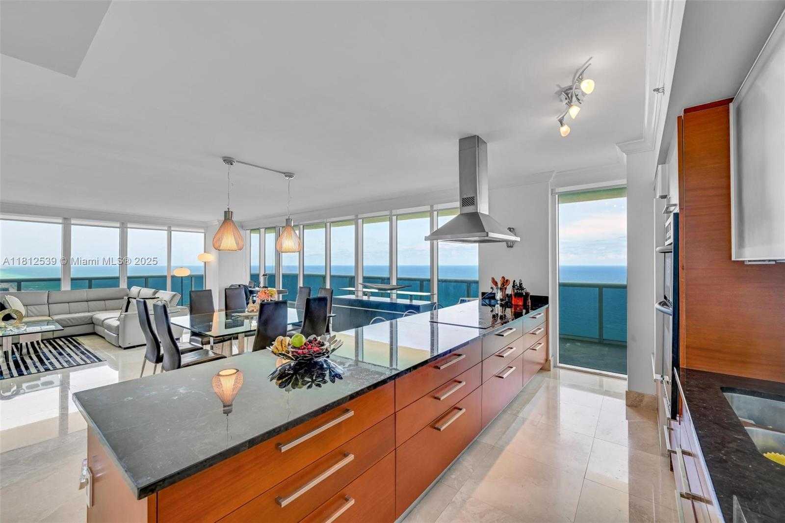 Small Image of 1830 SOUTH OCEAN DR #3801, Hallandale Beach Number 12