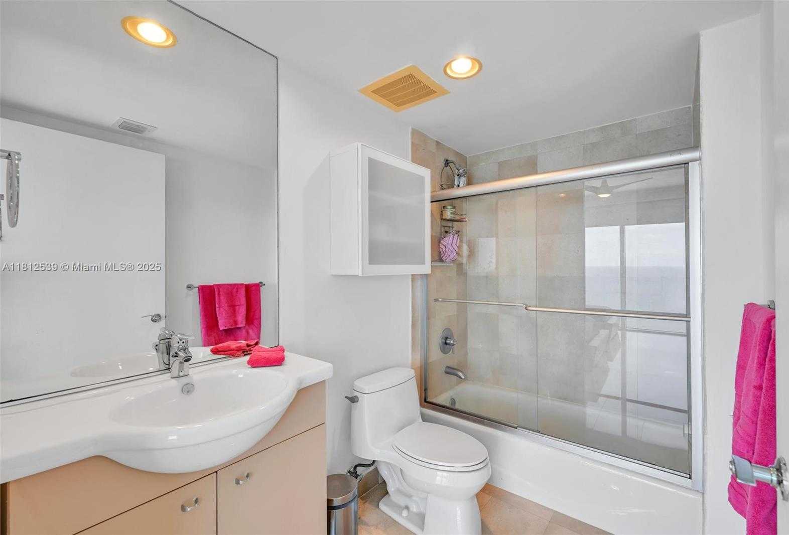 Small Image of 1830 SOUTH OCEAN DR #3801, Hallandale Beach Number 19