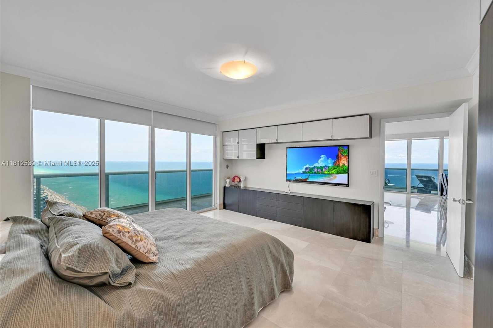 Small Image of 1830 SOUTH OCEAN DR #3801, Hallandale Beach Number 23