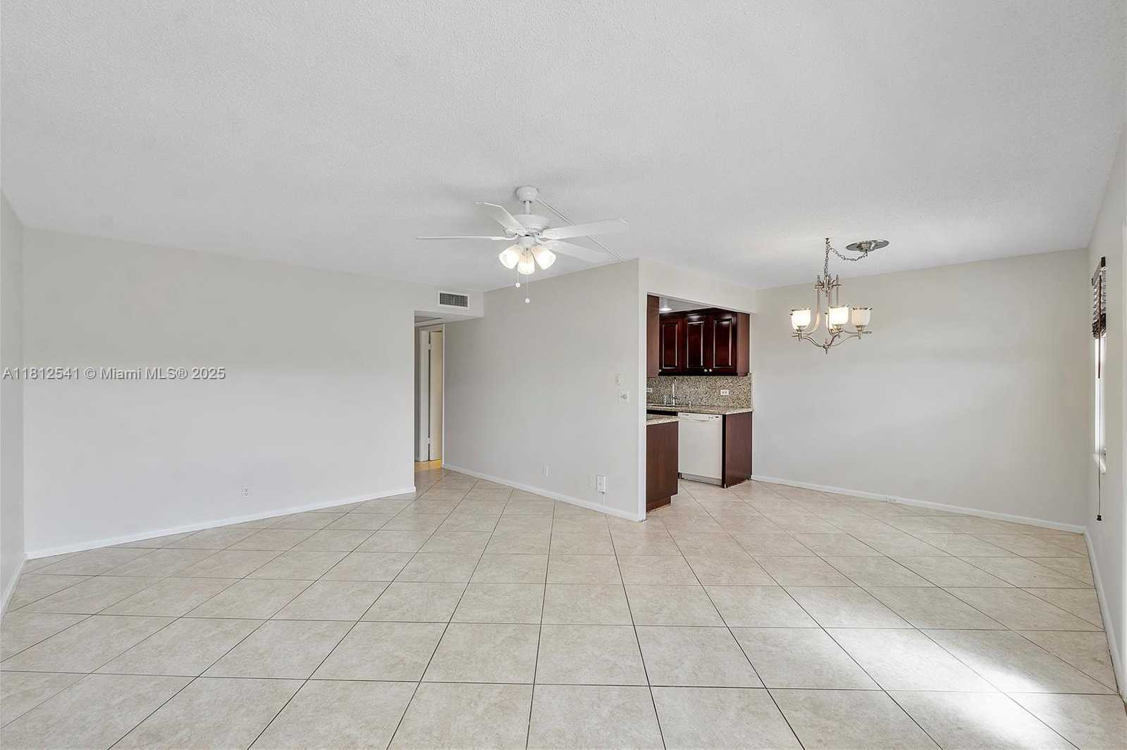 Small Image of 3116 NEWPORT U #3116, Deerfield Beach Number 14