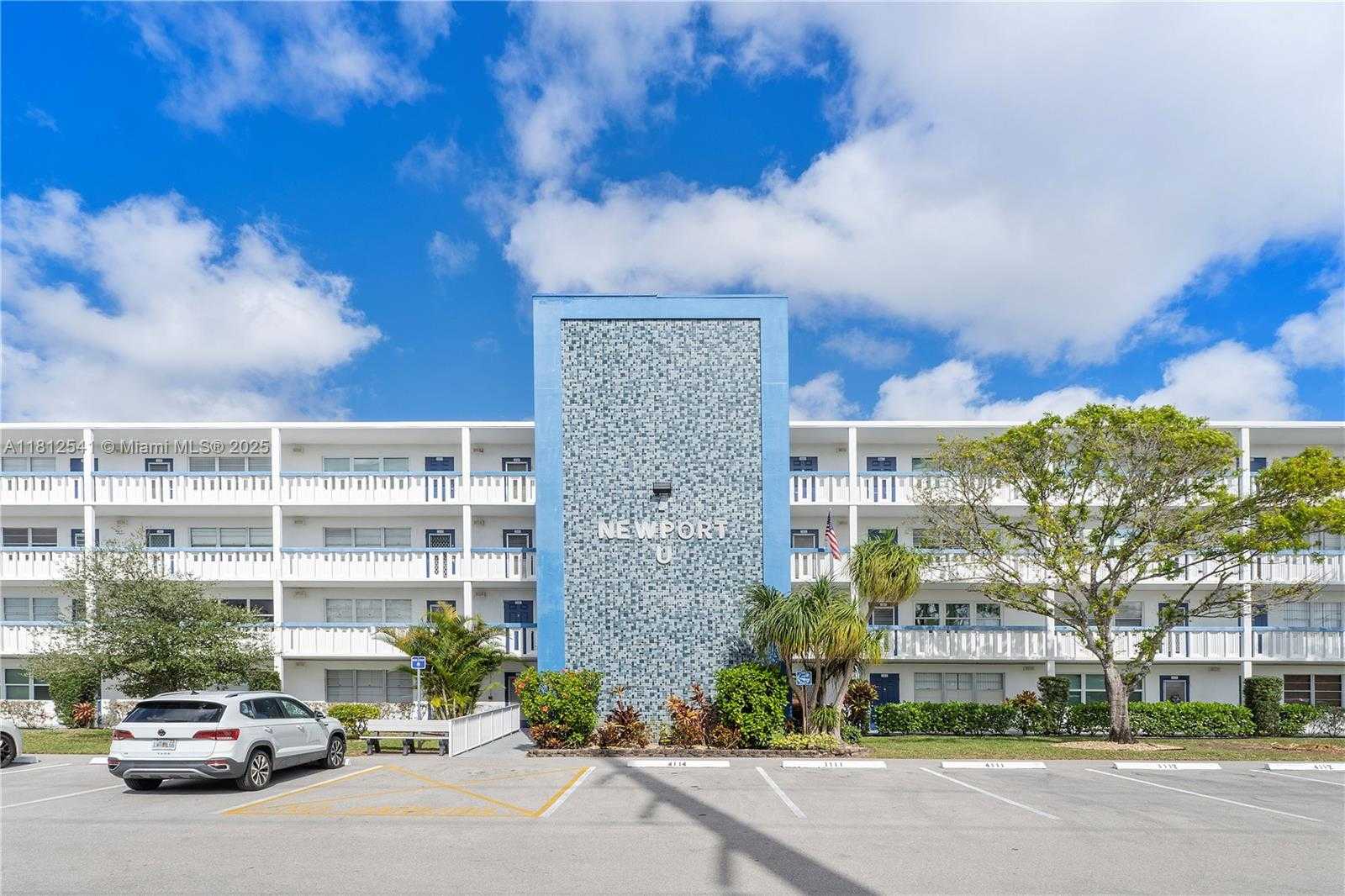 Small Image of 3116 NEWPORT U #3116, Deerfield Beach Number 26