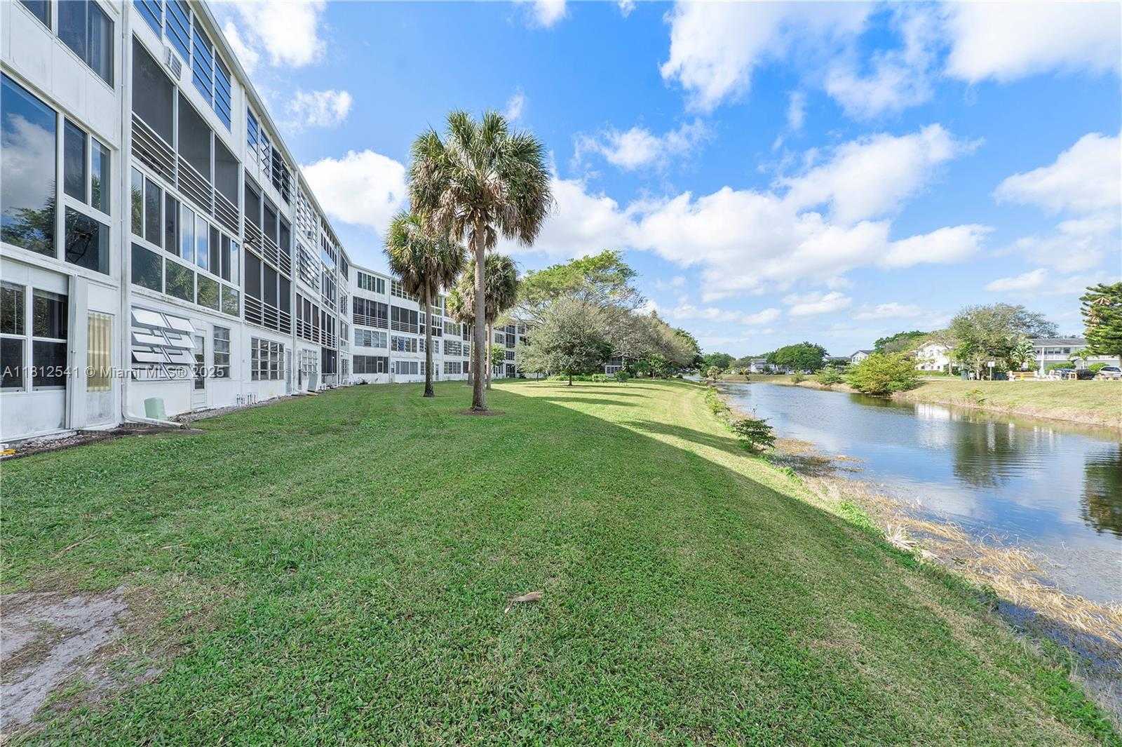 Small Image of 3116 NEWPORT U #3116, Deerfield Beach Number 28