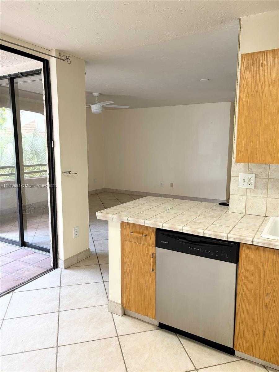 Small Image of 3564 MAGELLAN CIR #213-1, Aventura Number 5