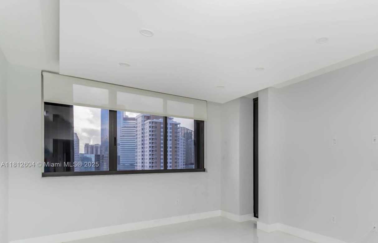 Small Image of 540 BRICKELL KEY DR #1809, Miami Number 10