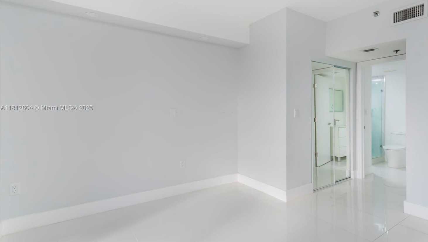 Small Image of 540 BRICKELL KEY DR #1809, Miami Number 7