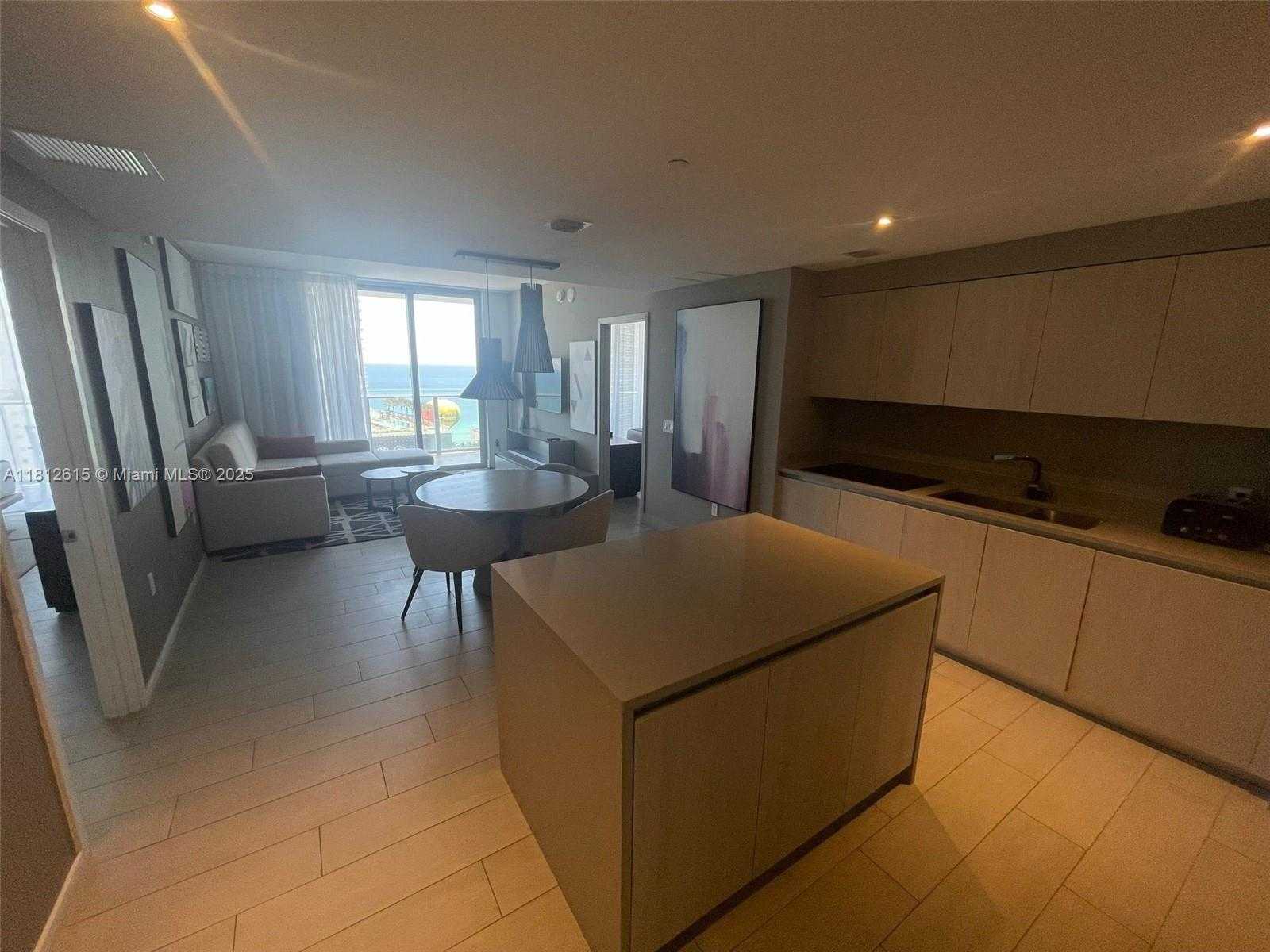 Small Image of 4010 SOUTH OCEAN DR #R1705, Hollywood Number 5