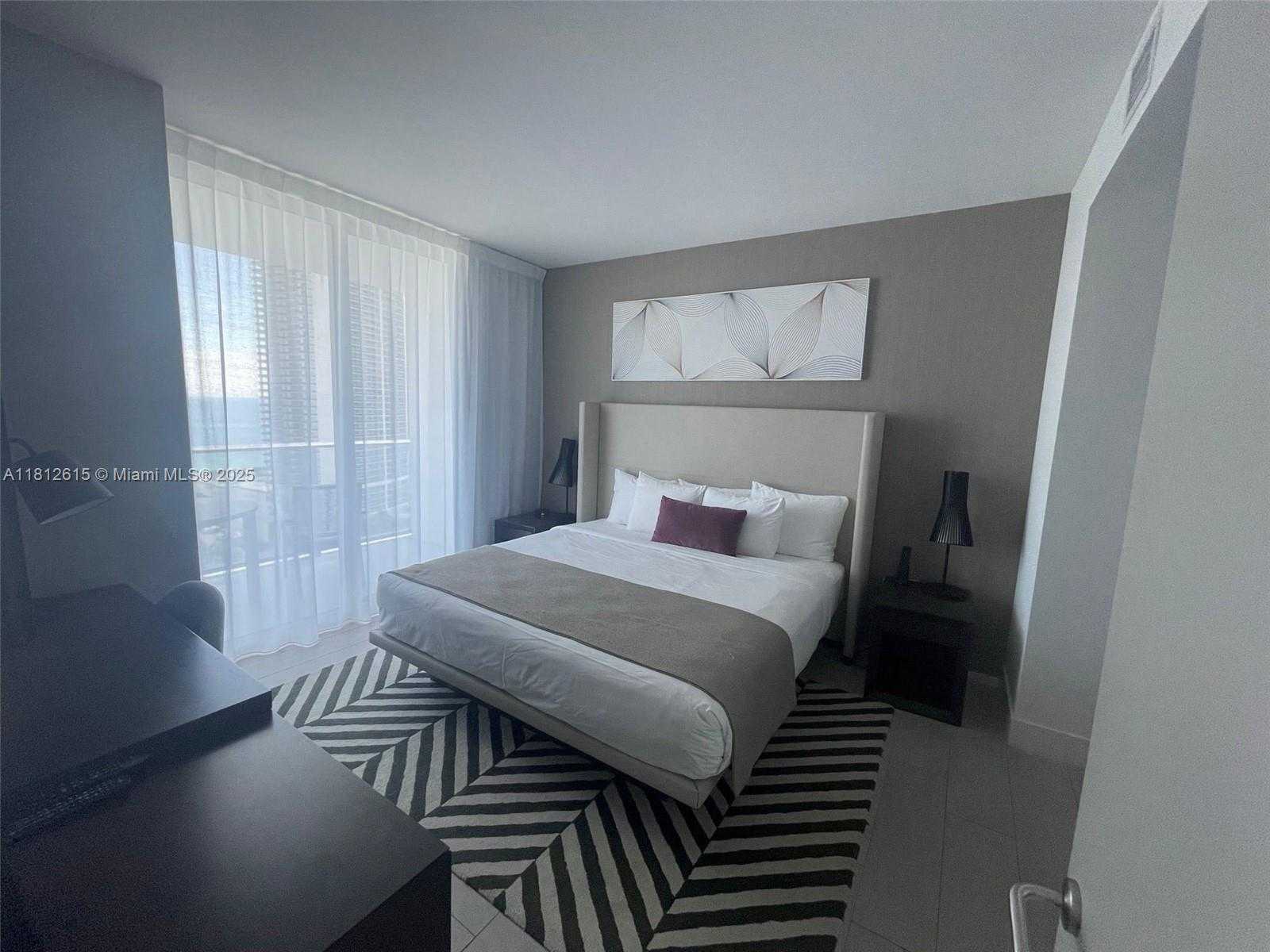 Small Image of 4010 SOUTH OCEAN DR #R1705, Hollywood Number 7