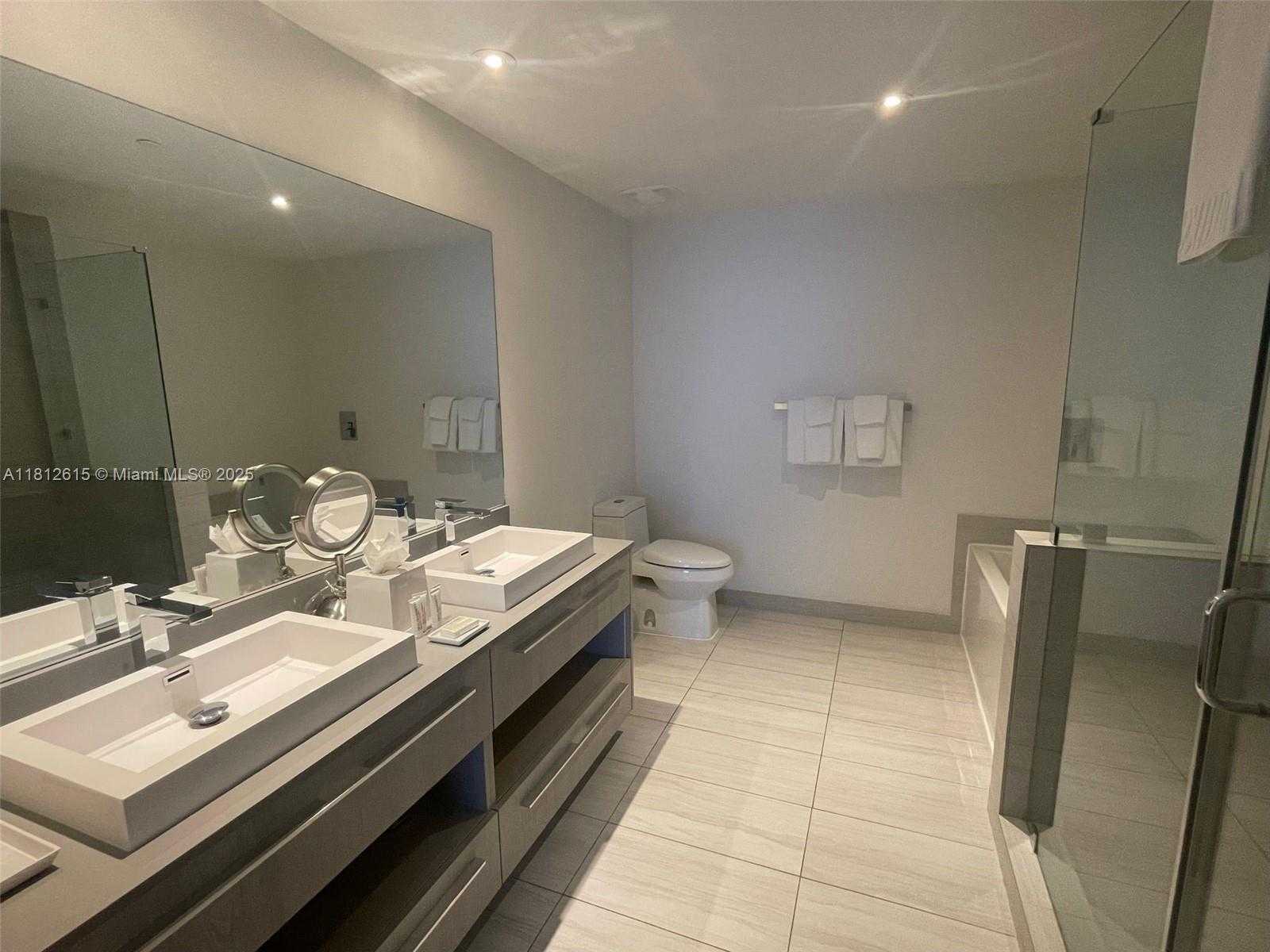 Small Image of 4010 SOUTH OCEAN DR #R1705, Hollywood Number 9