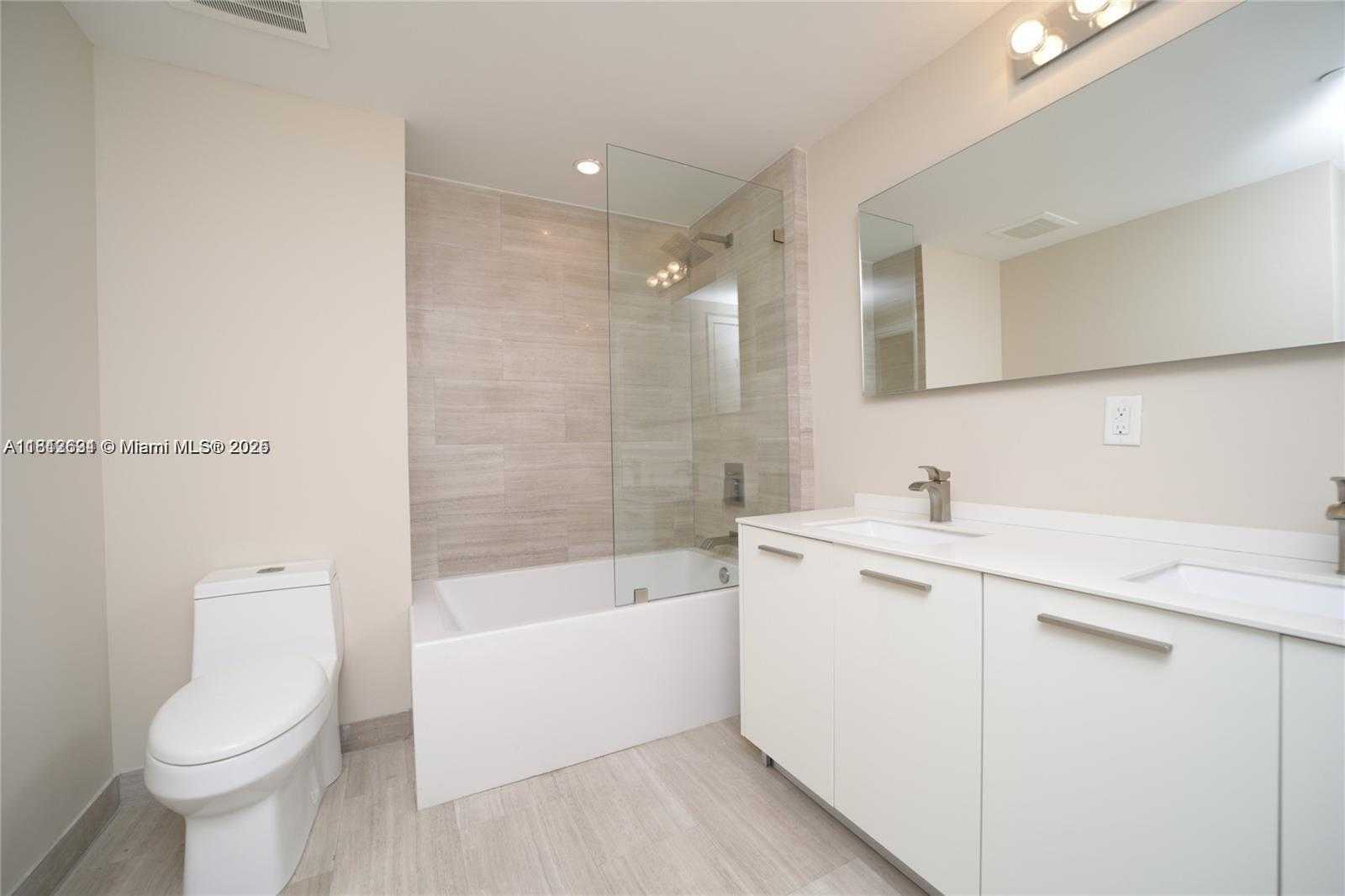 Small Image of 1300 BRICKELL BAY DR #1006, Miami Number 12